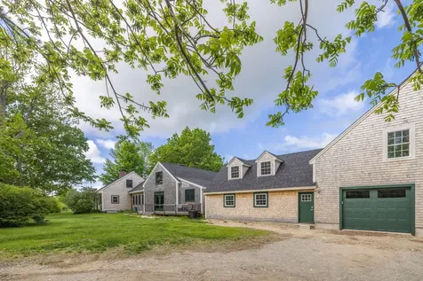 8 Simon Road Waldoboro ME 04572