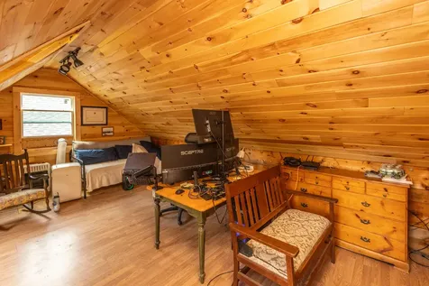 8 Simon Road Waldoboro ME 04572
