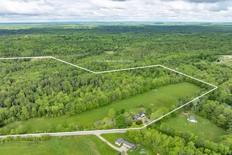 8 Simon Road Waldoboro ME 04572