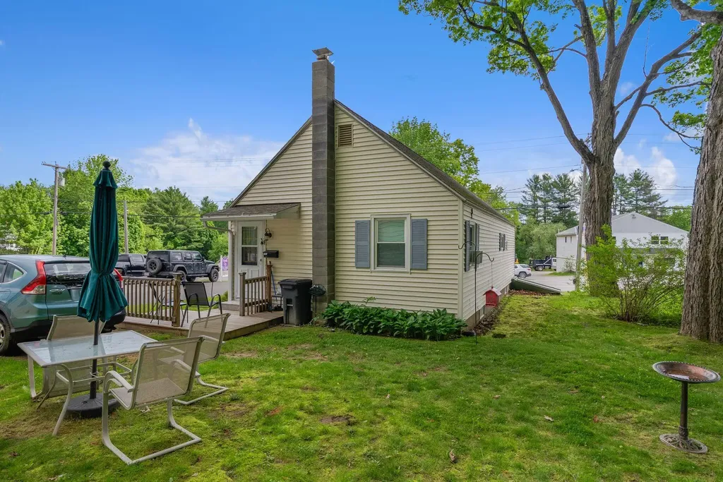 664 Maine Avenue Farmingdale ME 04344