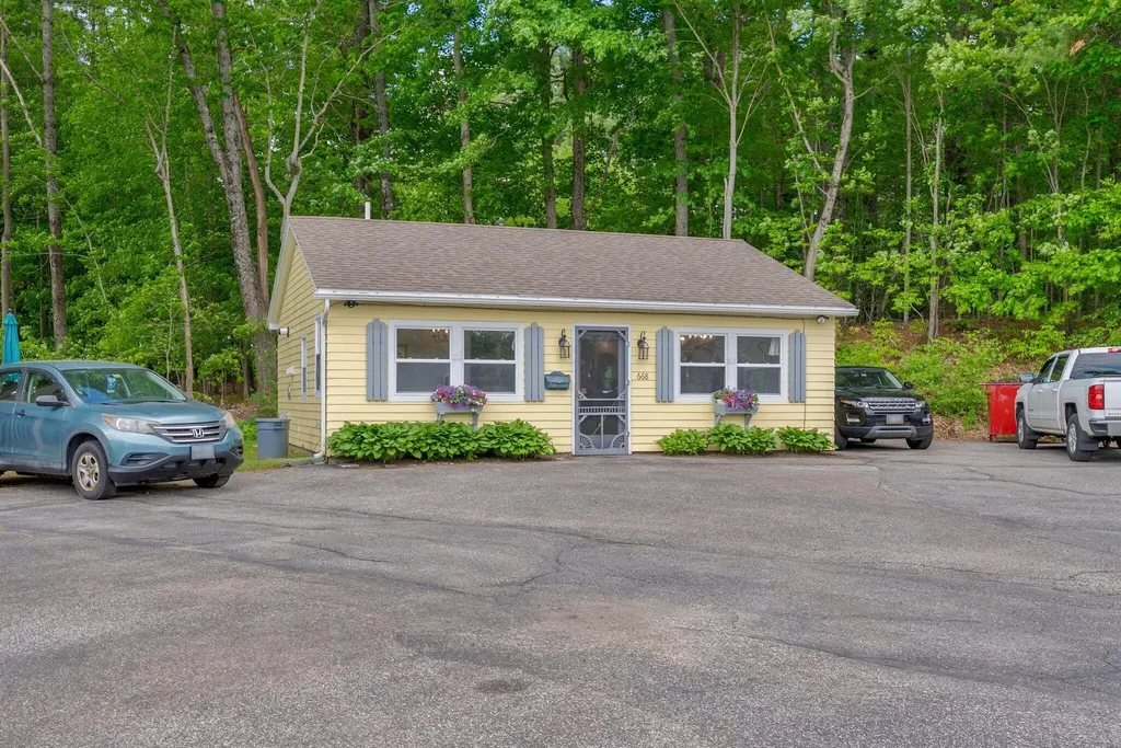 664 Maine Avenue Farmingdale ME 04344