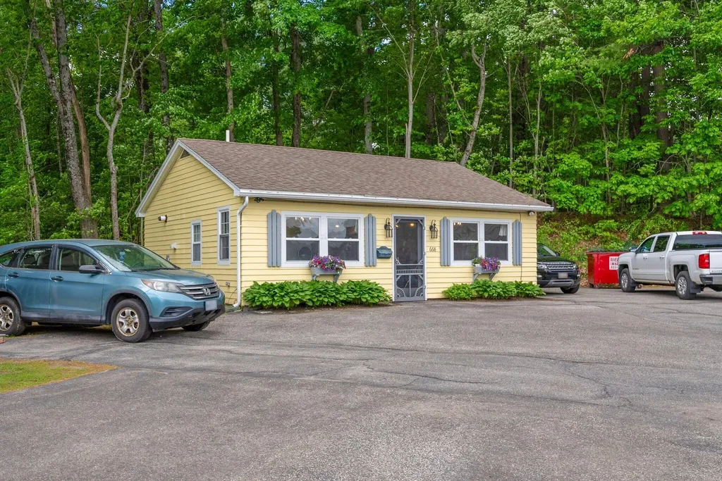 664 Maine Avenue Farmingdale ME 04344