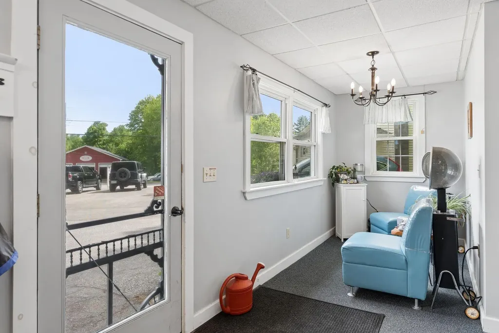 664 Maine Avenue Farmingdale ME 04344