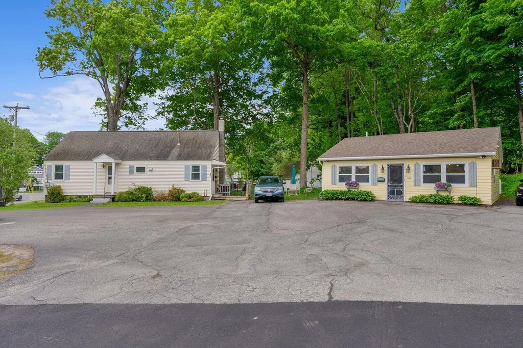 664 Maine Avenue Farmingdale ME 04344