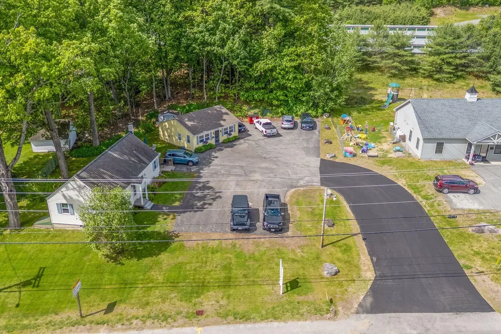 664 Maine Avenue Farmingdale ME 04344