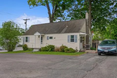 664 Maine Avenue Farmingdale ME 04344