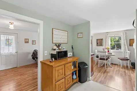 664 Maine Avenue Farmingdale ME 04344