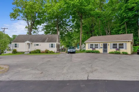664 Maine Avenue Farmingdale ME 04344