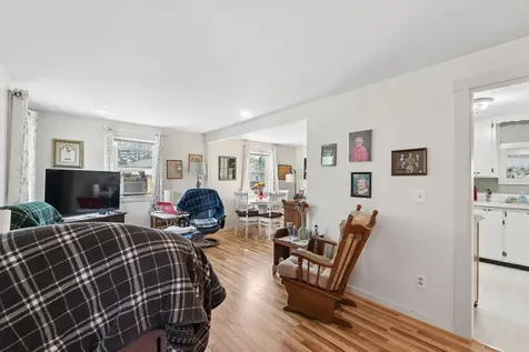 664 Maine Avenue Farmingdale ME 04344