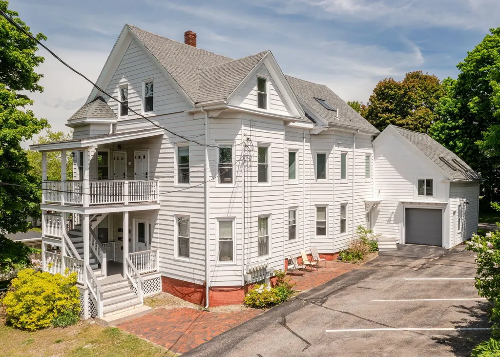 32 Clemons Street South Portland ME 04106