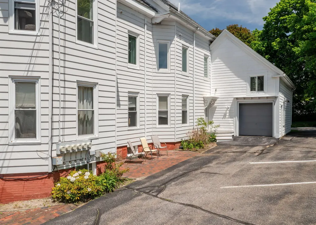 32 Clemons Street South Portland ME 04106
