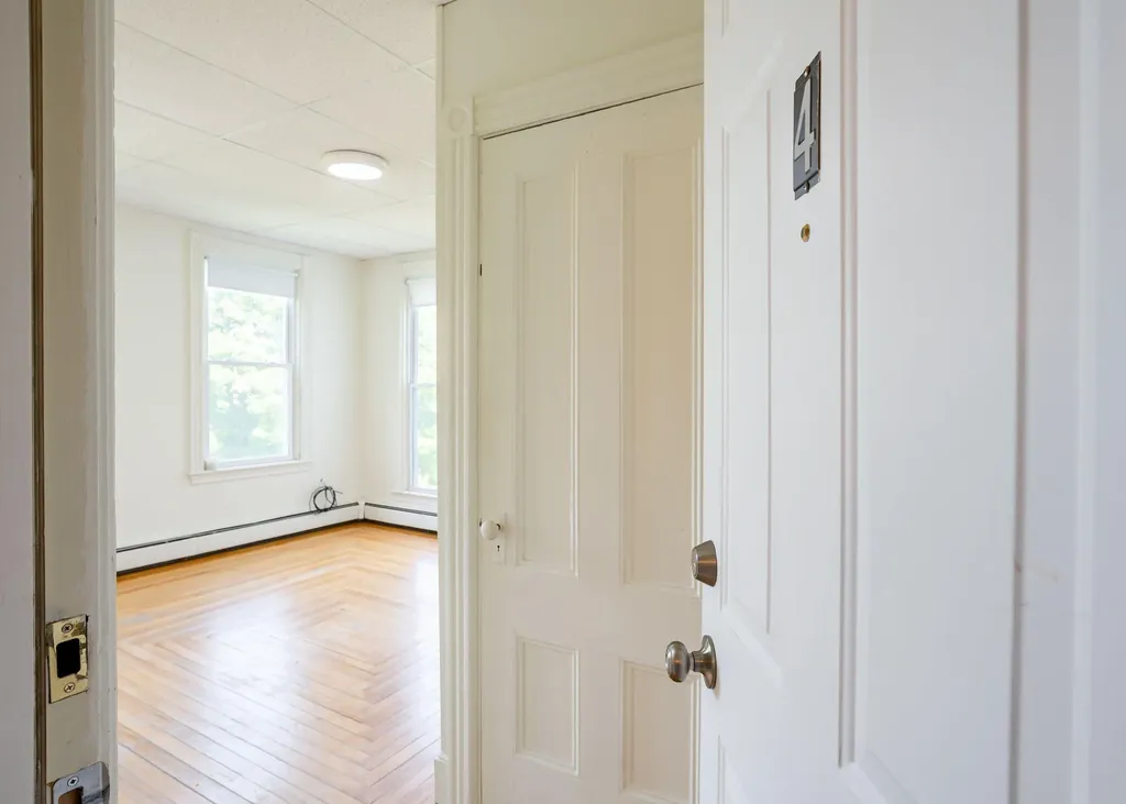 32 Clemons Street South Portland ME 04106