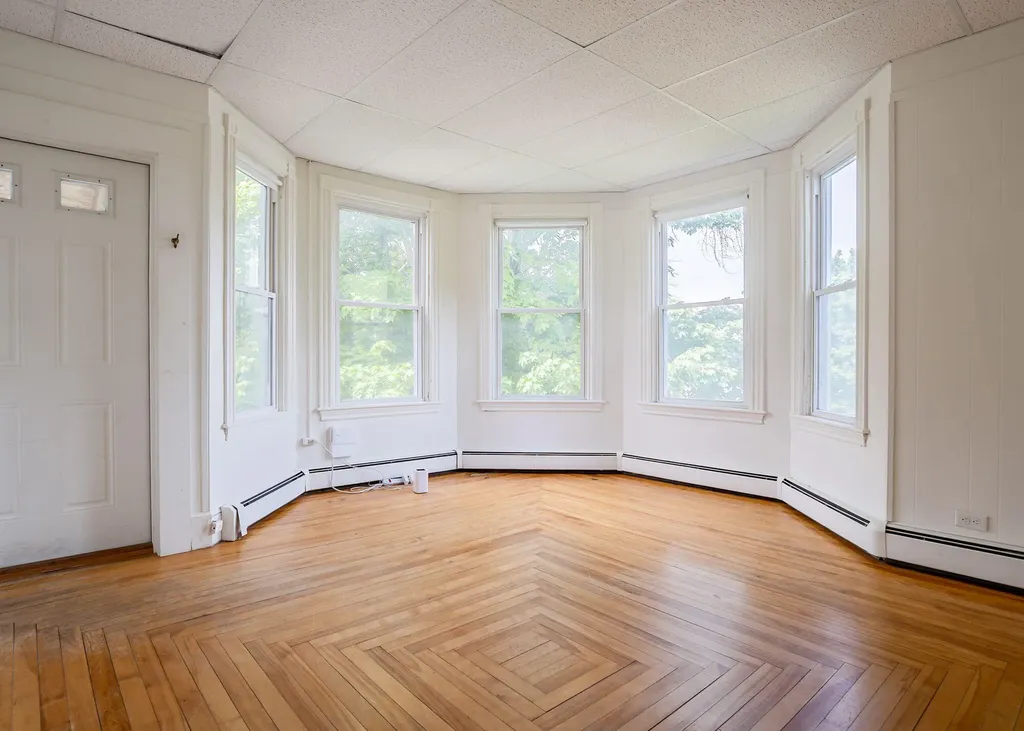 32 Clemons Street South Portland ME 04106