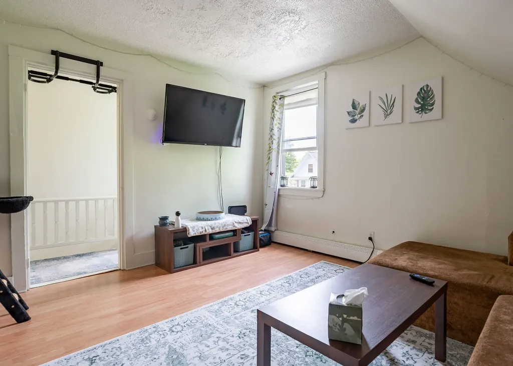 32 Clemons Street South Portland ME 04106