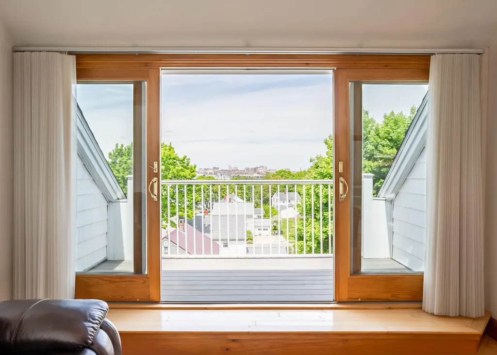 32 Clemons Street South Portland ME 04106