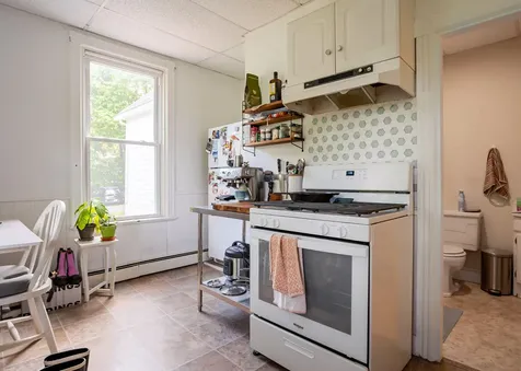 32 Clemons Street South Portland ME 04106