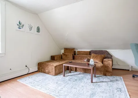 32 Clemons Street South Portland ME 04106