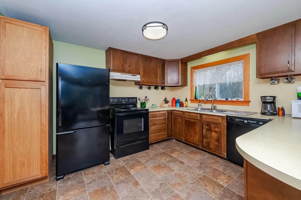 29 Richardson Road Limington ME 04049