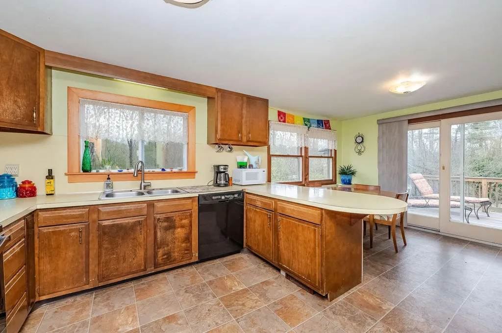 29 Richardson Road Limington ME 04049