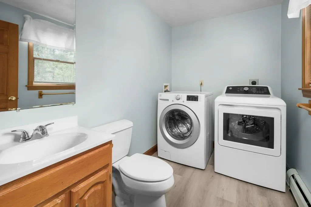 31 Highland Avenue York ME 03909
