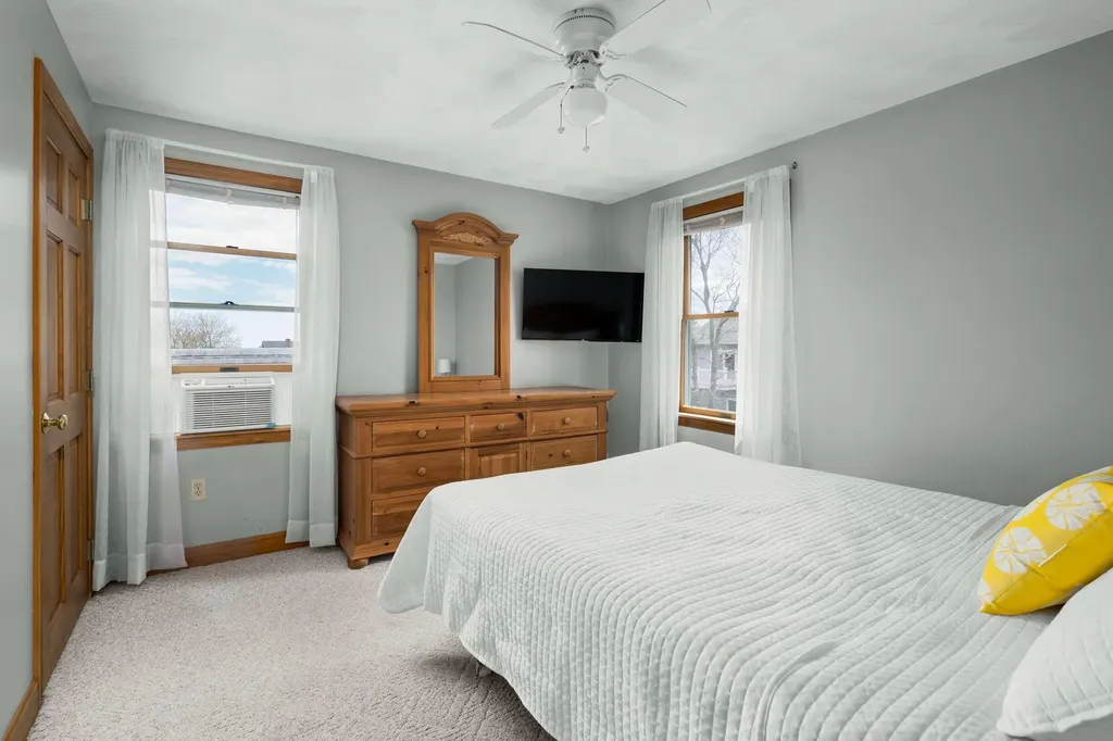 31 Highland Avenue York ME 03909