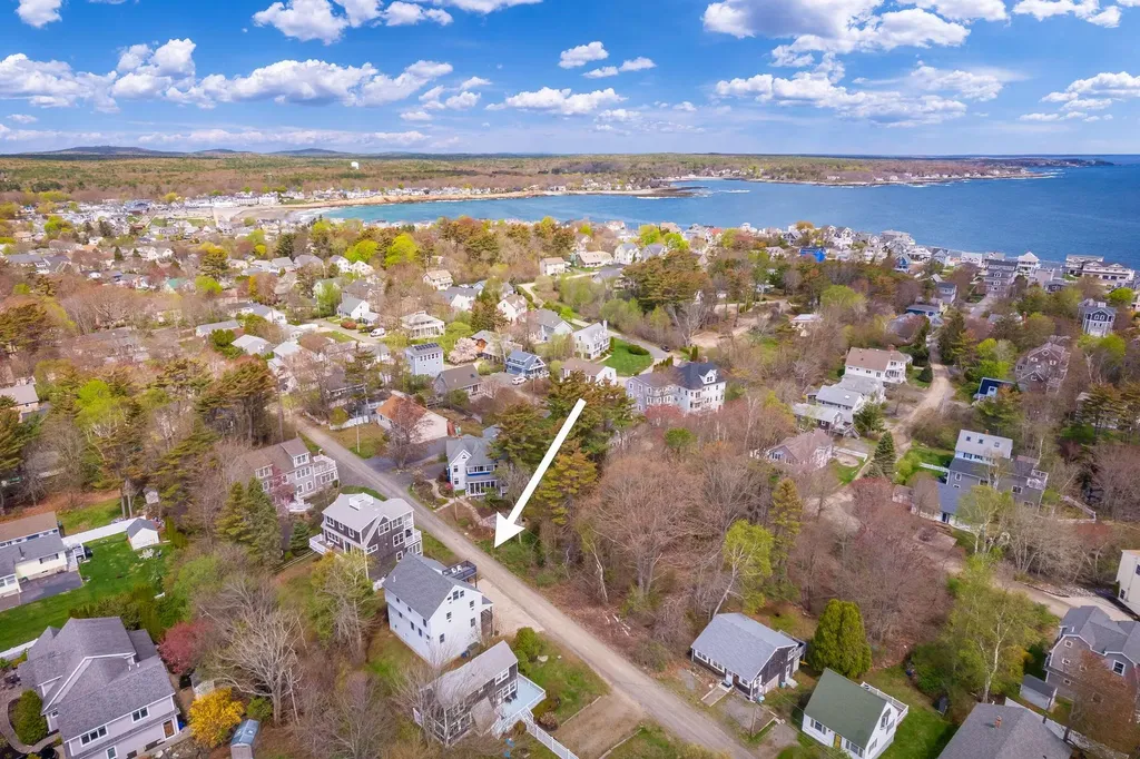 31 Highland Avenue York ME 03909
