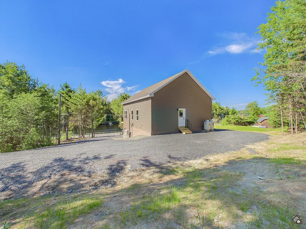 4046 Rockwood Road Rockwood T1 R1 Nbkp ME 04478