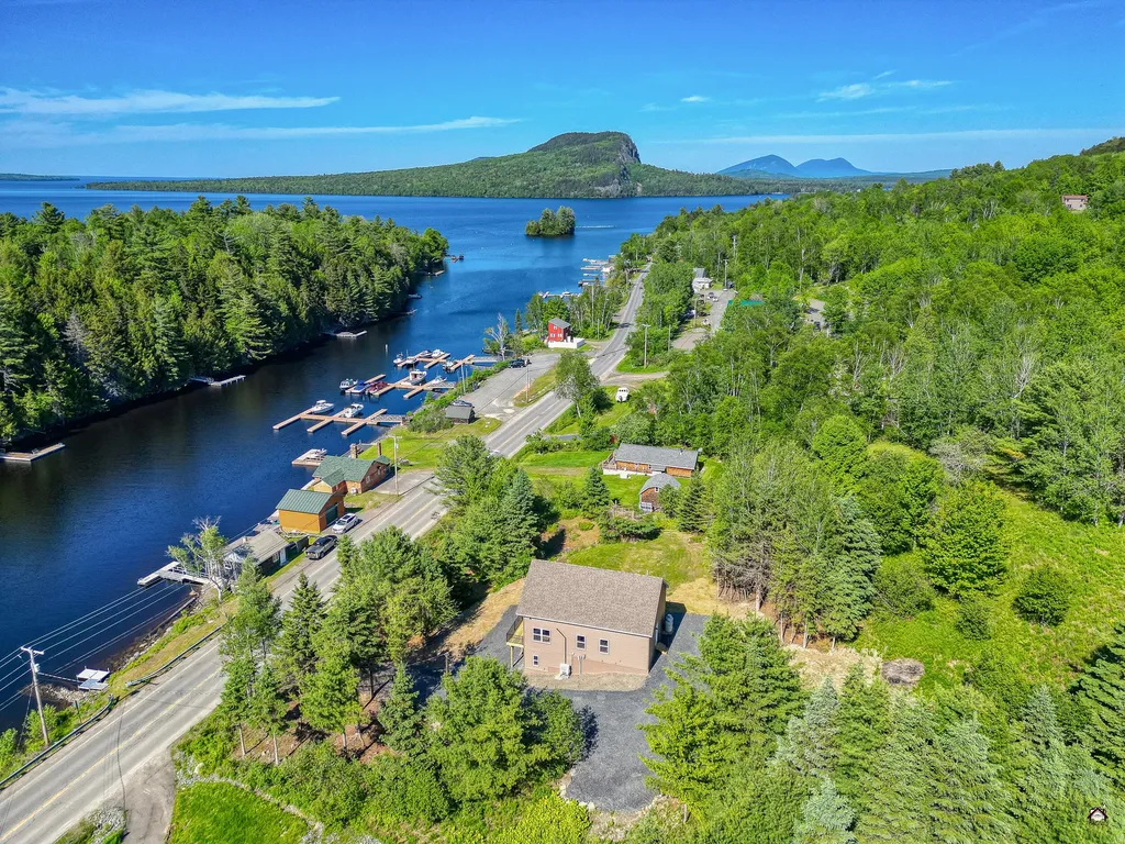 4046 Rockwood Road Rockwood T1 R1 Nbkp ME 04478