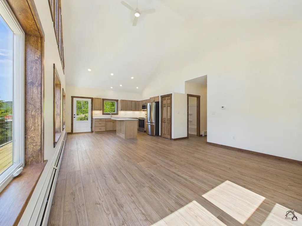 4046 Rockwood Road Rockwood T1 R1 Nbkp ME 04478
