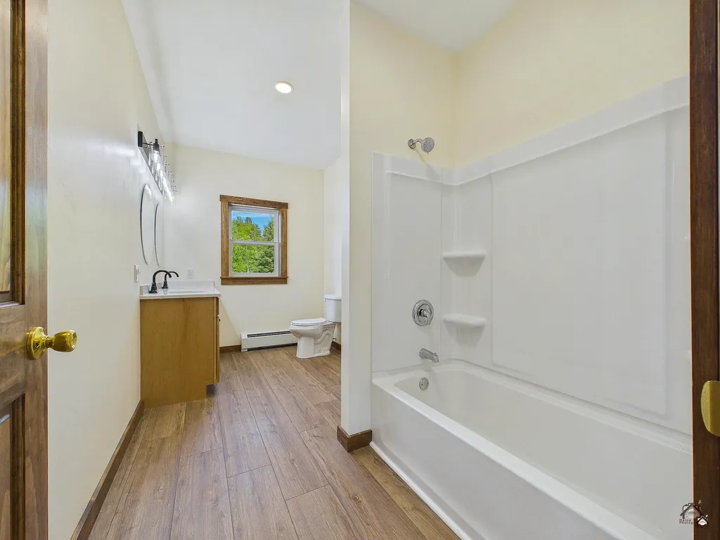 4046 Rockwood Road Rockwood T1 R1 Nbkp ME 04478