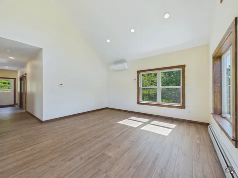 4046 Rockwood Road Rockwood T1 R1 Nbkp ME 04478
