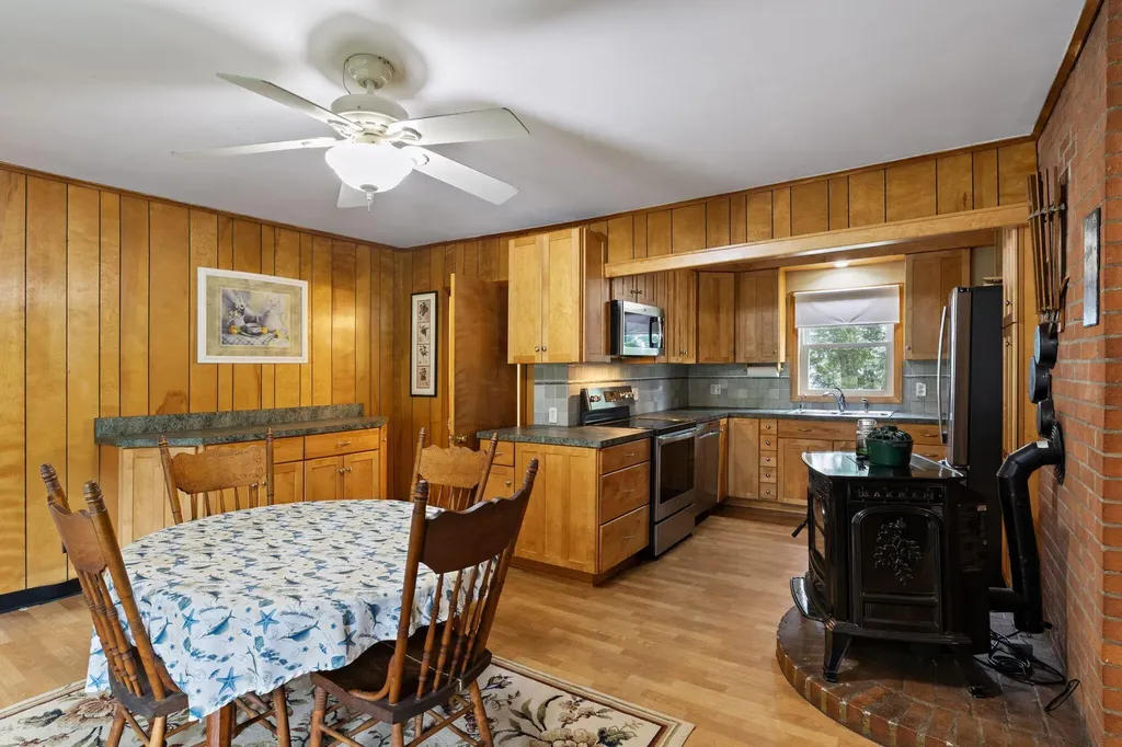 10 Varney Street Lebanon ME 04027