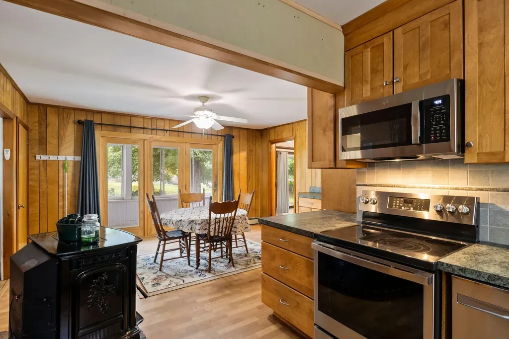 10 Varney Street Lebanon ME 04027
