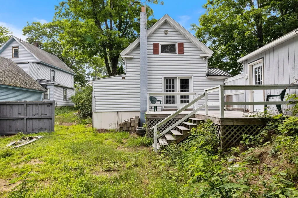 10 Varney Street Lebanon ME 04027