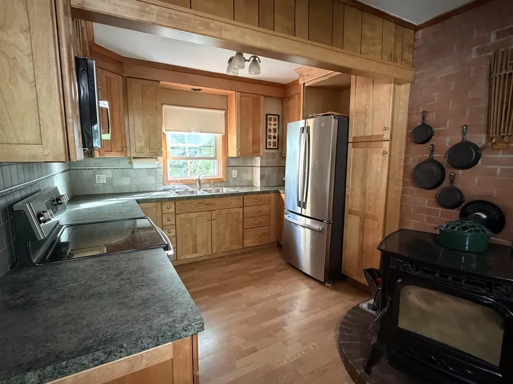 10 Varney Street Lebanon ME 04027