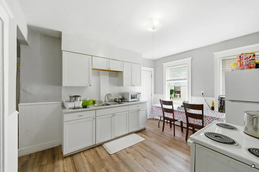 166 Bartlett Street Lewiston ME 04240