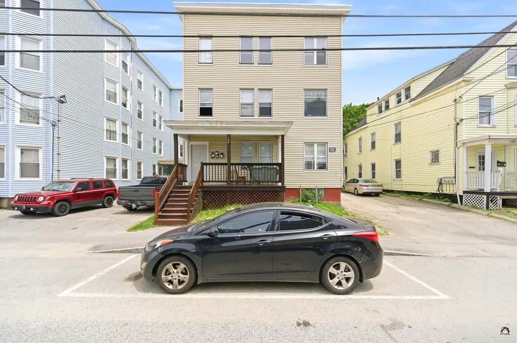 166 Bartlett Street Lewiston ME 04240