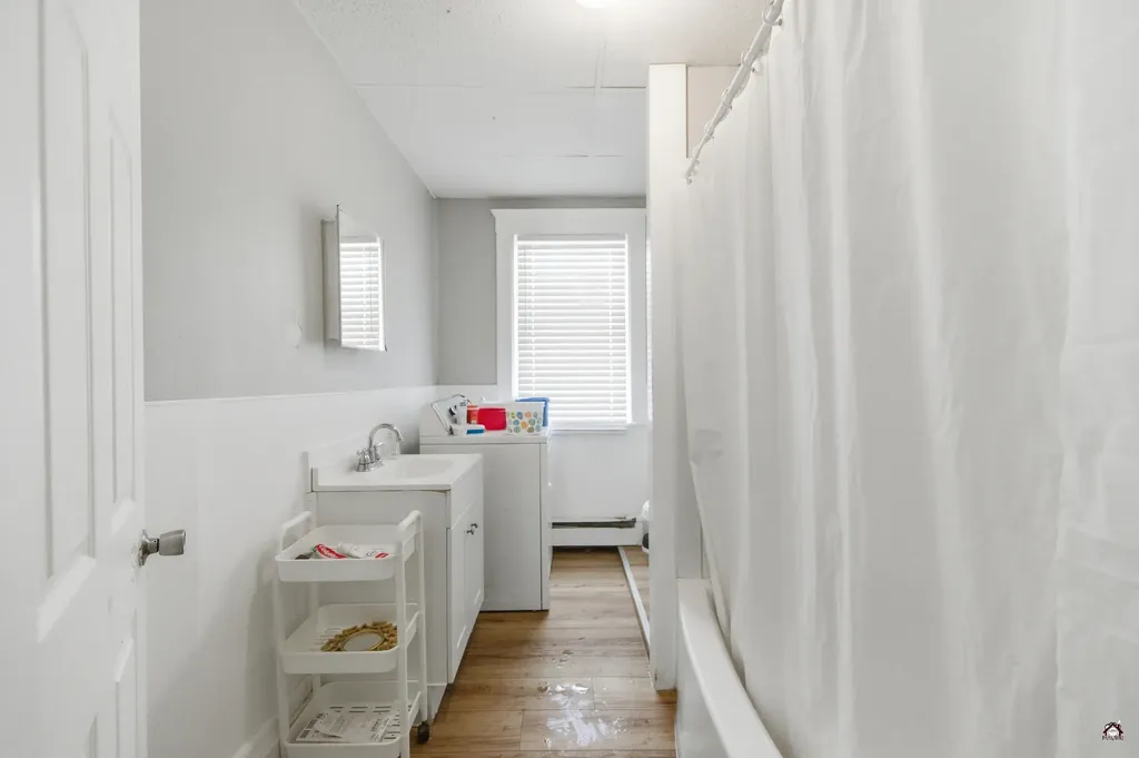 166 Bartlett Street Lewiston ME 04240
