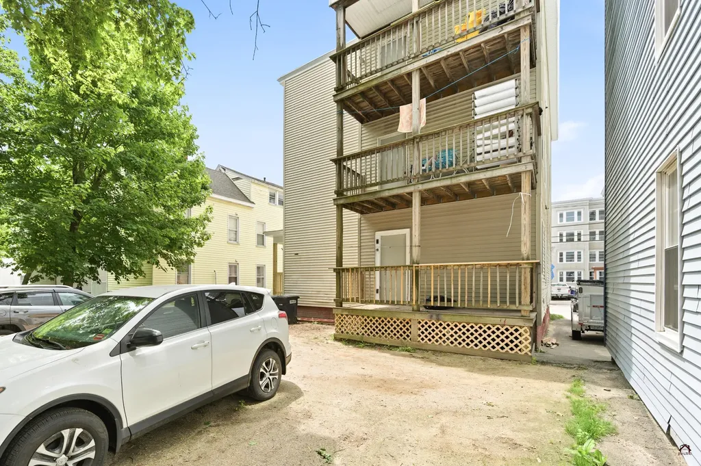 166 Bartlett Street Lewiston ME 04240