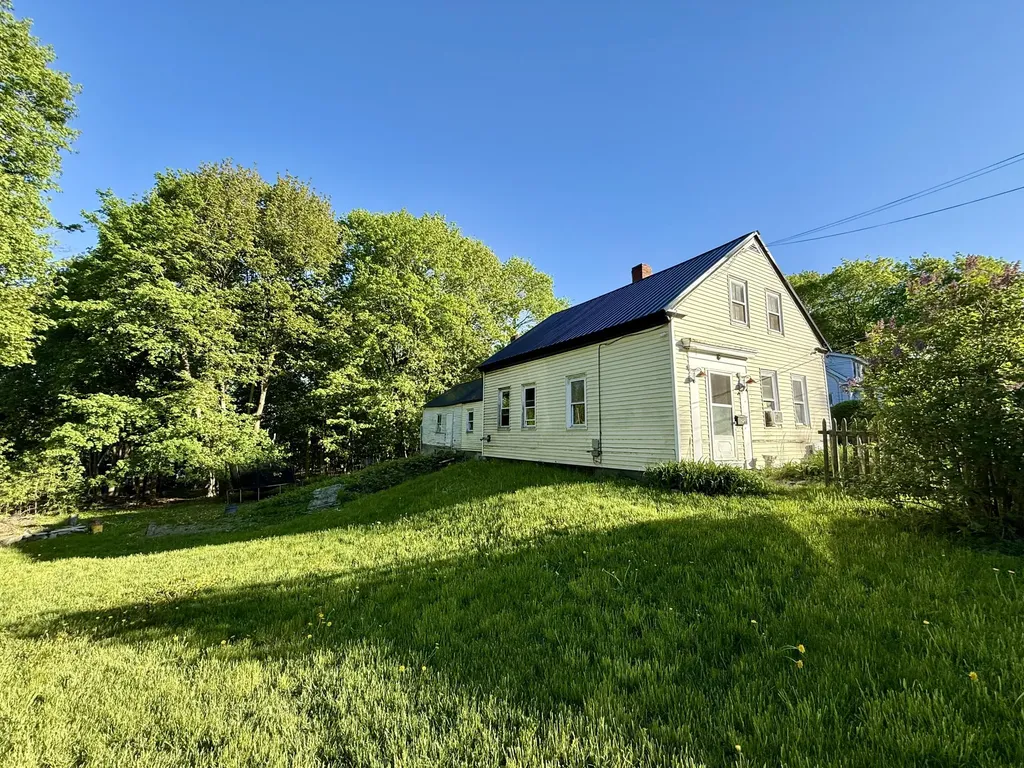 11 Orchard Street Dexter ME 04930