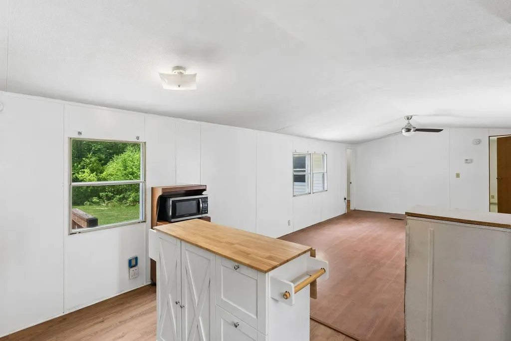 52 Summer Street Mechanic Falls ME 04256