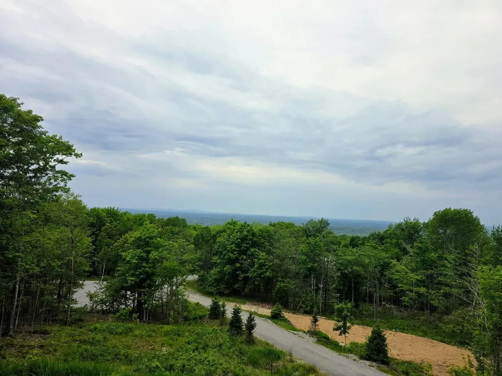 40 Skyline Drive Holden ME 04429