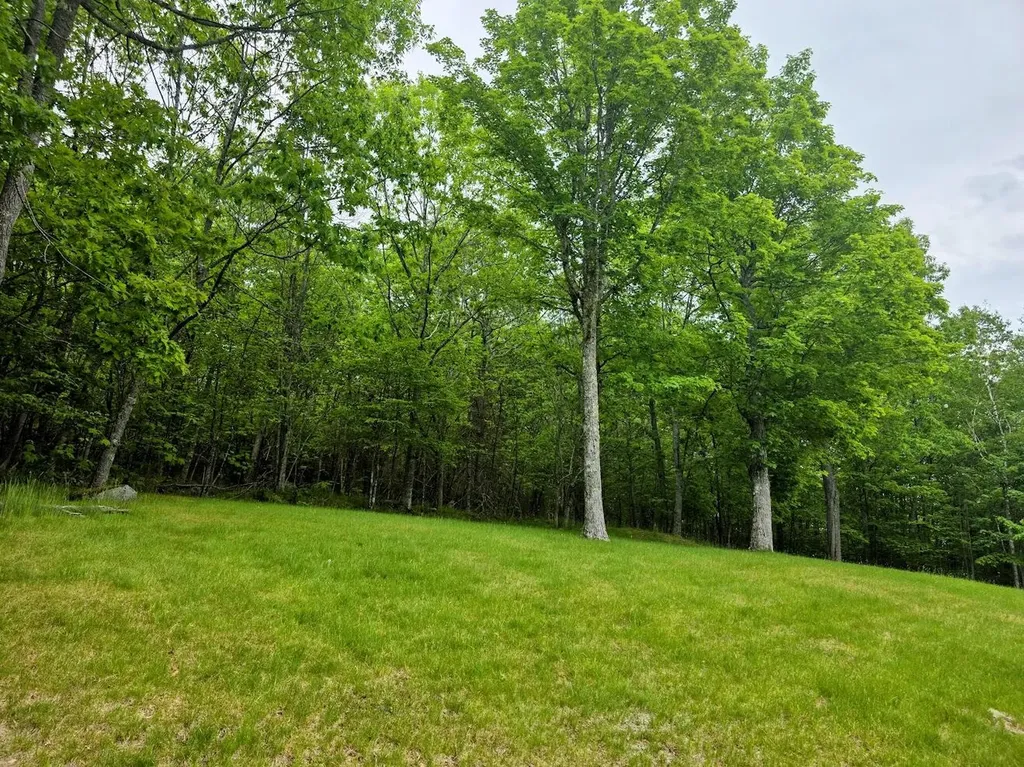 40 Skyline Drive Holden ME 04429