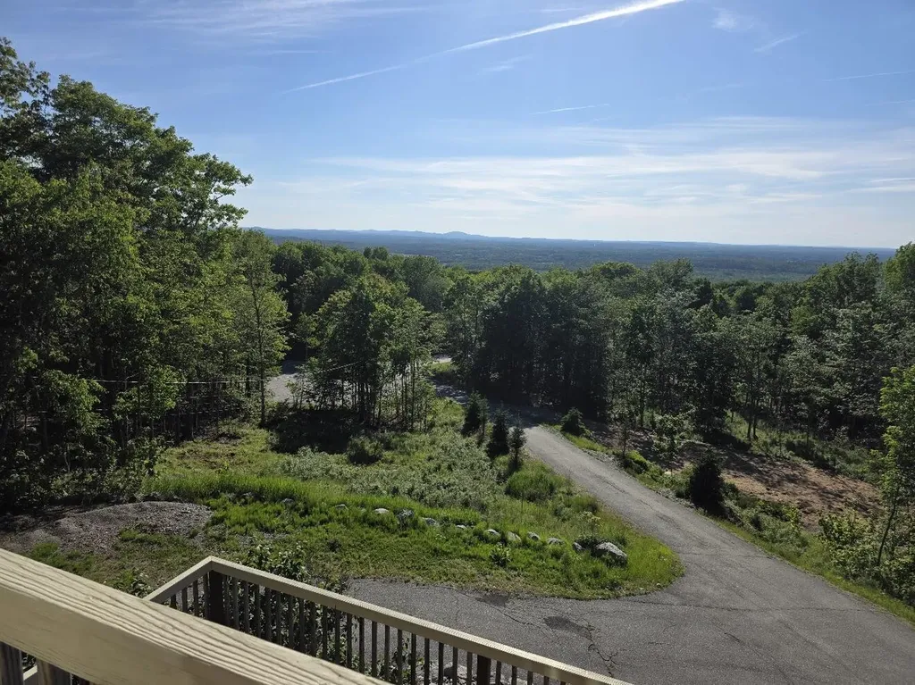 40 Skyline Drive Holden ME 04429