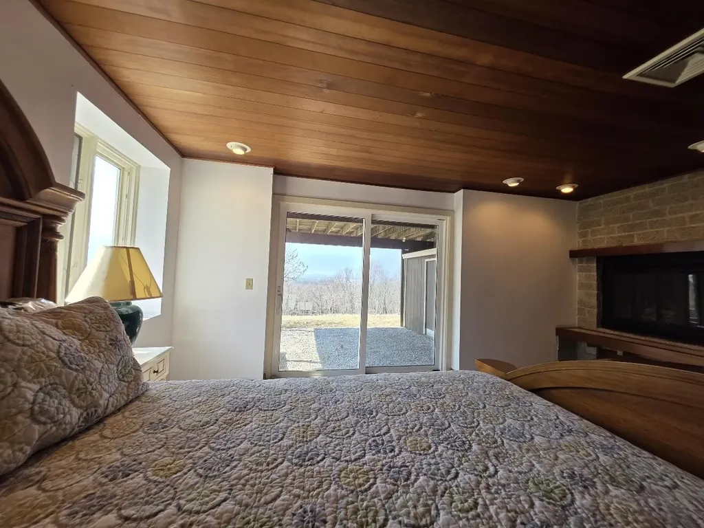 40 Skyline Drive Holden ME 04429