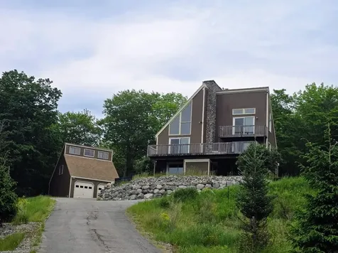 40 Skyline Drive Holden ME 04429