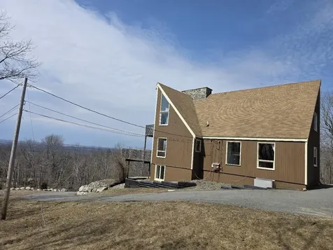 40 Skyline Drive Holden ME 04429