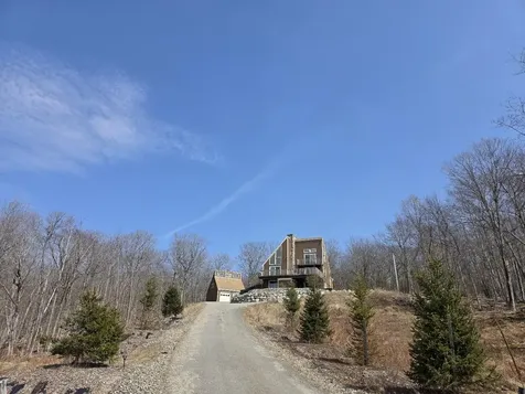 40 Skyline Drive Holden ME 04429