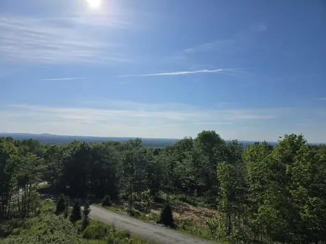 40 Skyline Drive Holden ME 04429