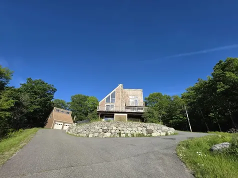 40 Skyline Drive Holden ME 04429